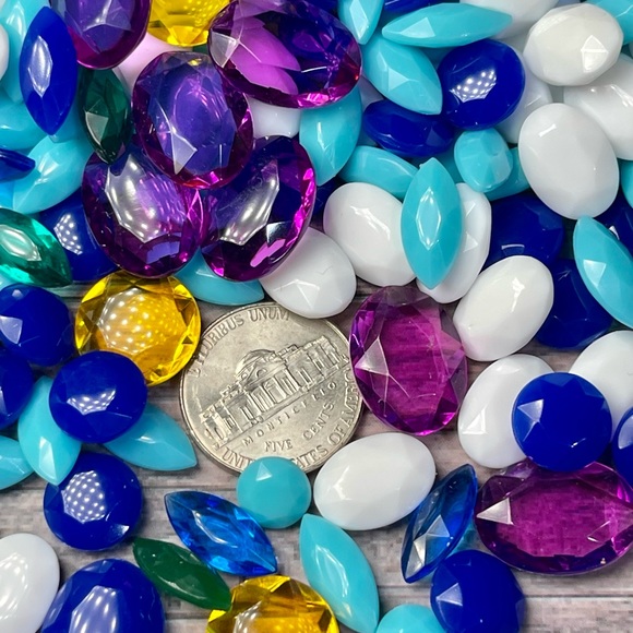 500+ Faceted Gems DIY Crafting Resin Mosaics Vase Fillers Jewelry Aquariums Lot - Picture 6 of 10